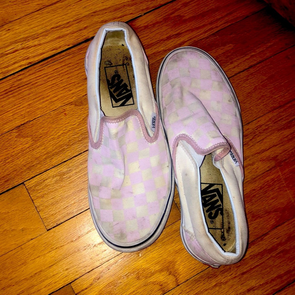 COPY - pink checkered vans
